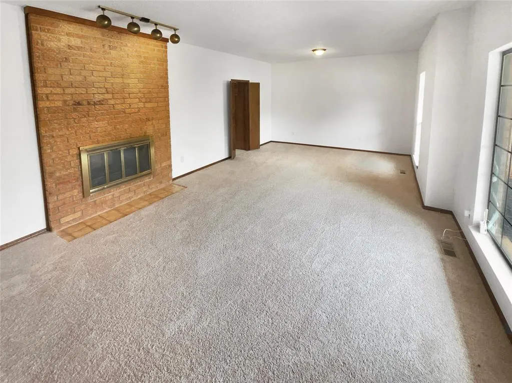 Photo 3 — 4044 Spyglass Road, Oklahoma City, OK 73120