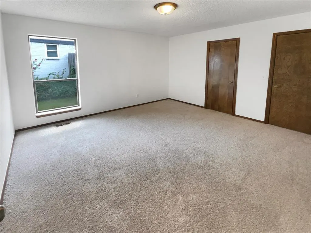 Photo 5 — 4044 Spyglass Road, Oklahoma City, OK 73120