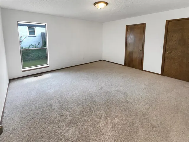 Photo 5 — 4044 Spyglass Road, Oklahoma City, OK 73120