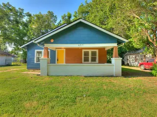 Sold home at 607 W Dewey Street