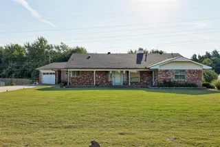 Sold home at 3708 NE Kings Row