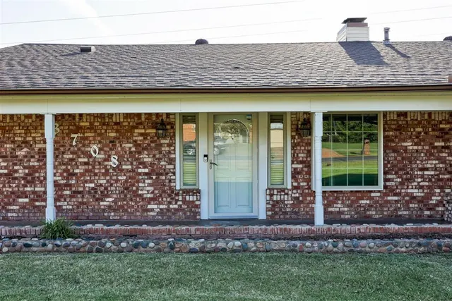 Photo 5 — 3708 NE Kings Row, Forest Park, OK 73121