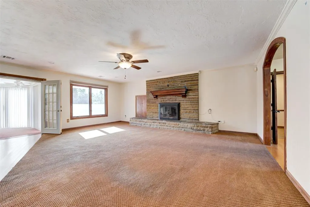 Photo 8 — 3708 NE Kings Row, Forest Park, OK 73121