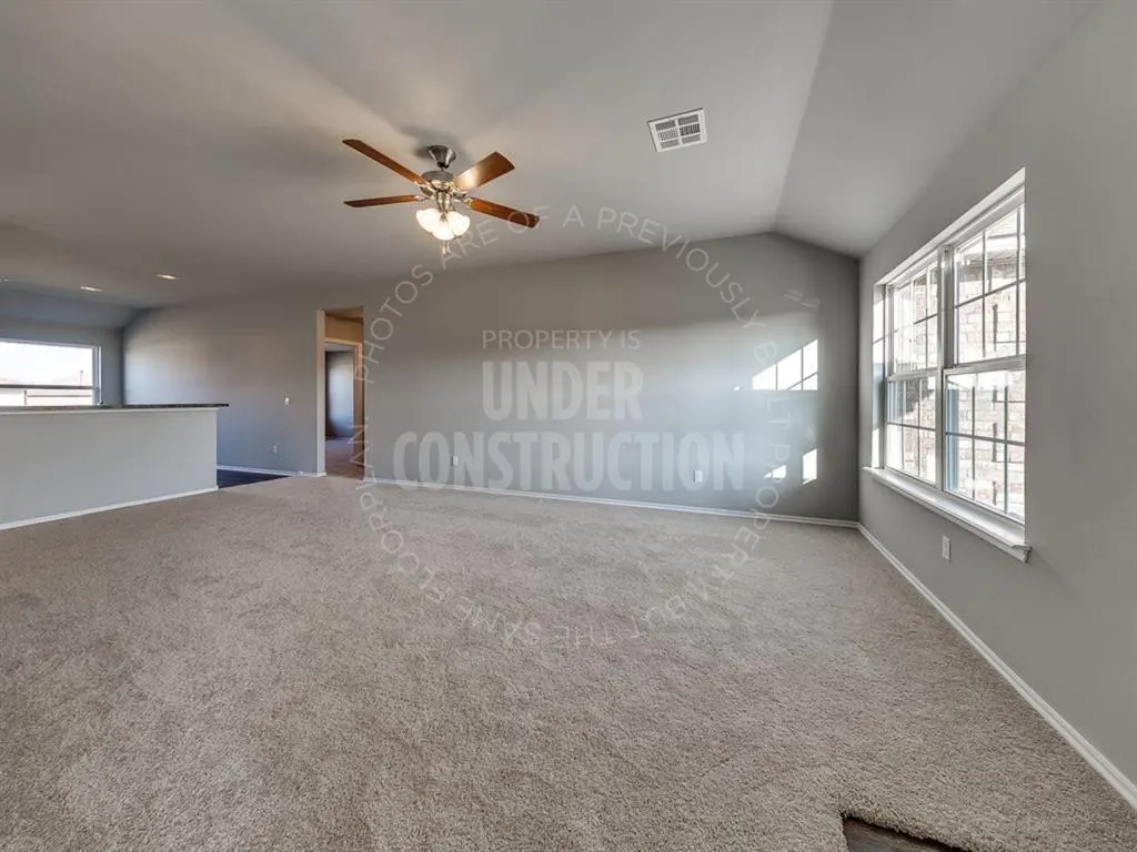 Photo 6 — 372 SW 11th Street, Newcastle, OK 73065