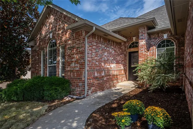 Photo 4 — 1725 Shady Court, Edmond, OK 73003
