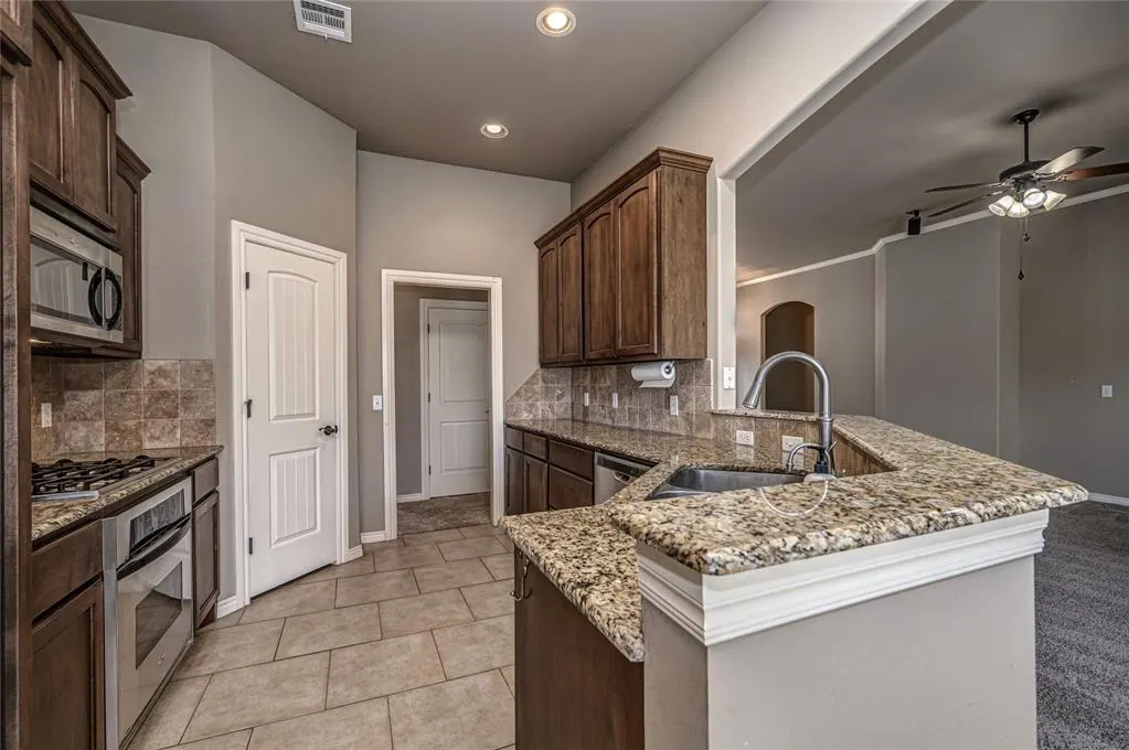 Photo 11 — 1725 Shady Court, Edmond, OK 73003