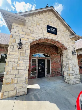 Sold home at 409 N Green Avenue