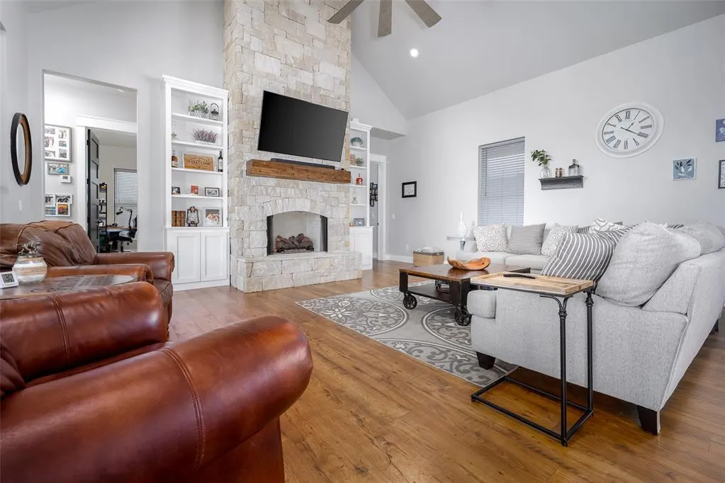 Photo 5 — 13897 Turbo Lane, Blanchard, OK 73010