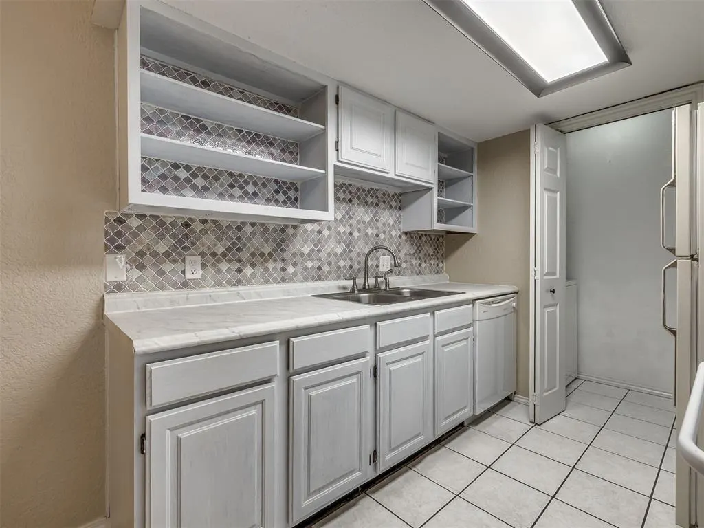 Photo 18 — 3003 River Oaks Drive 241, Norman, OK 73072