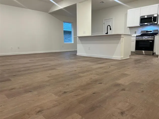 Photo 2 — 1763 SE 20th Street, Newcastle, OK 73065