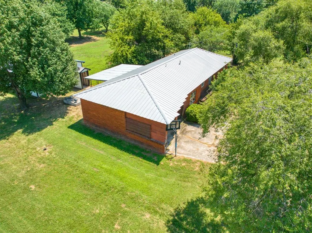 Photo 4 — 414 S 3rd Street, Byars, OK 74831
