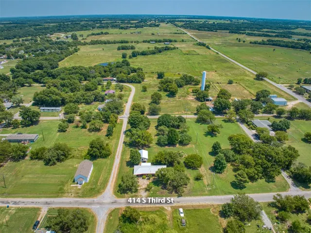 Photo 7 — 414 S 3rd Street, Byars, OK 74831