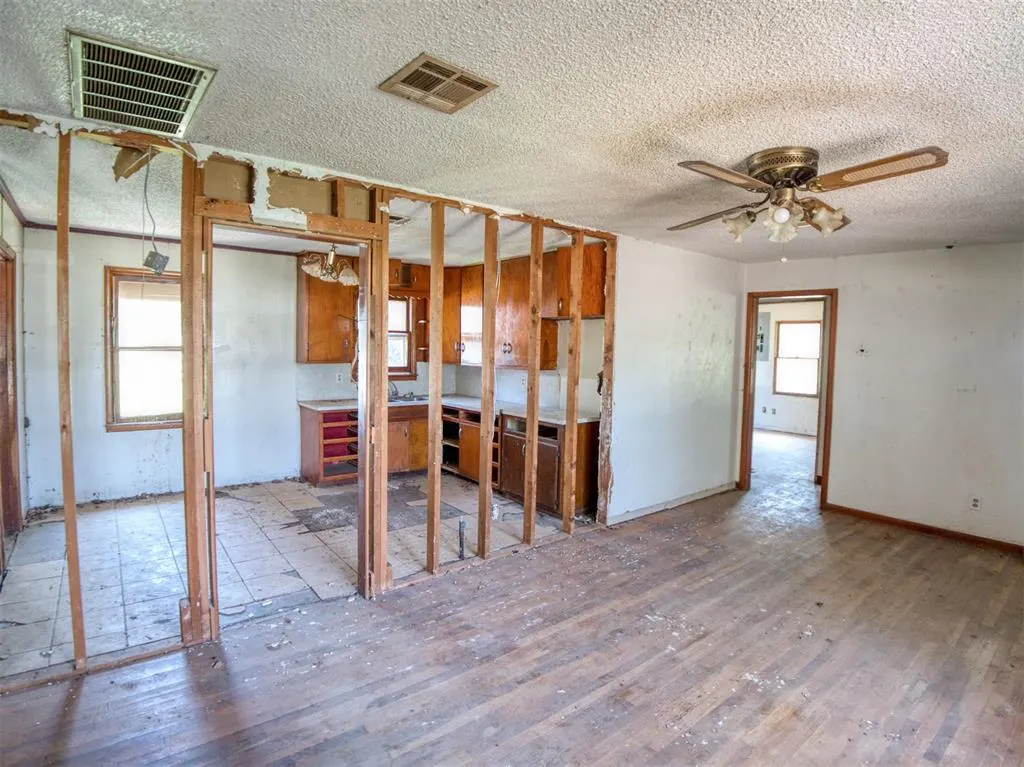 Photo 10 — 414 S 3rd Street, Byars, OK 74831