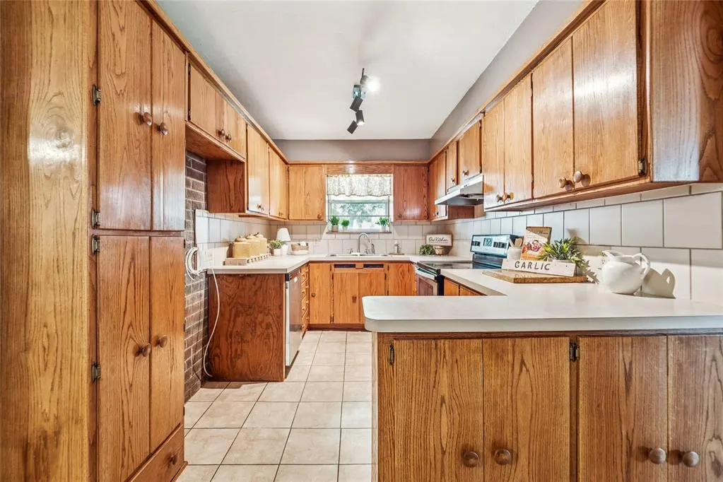 Photo 10 — 719 NW Belle Drive, Minco, OK 73059