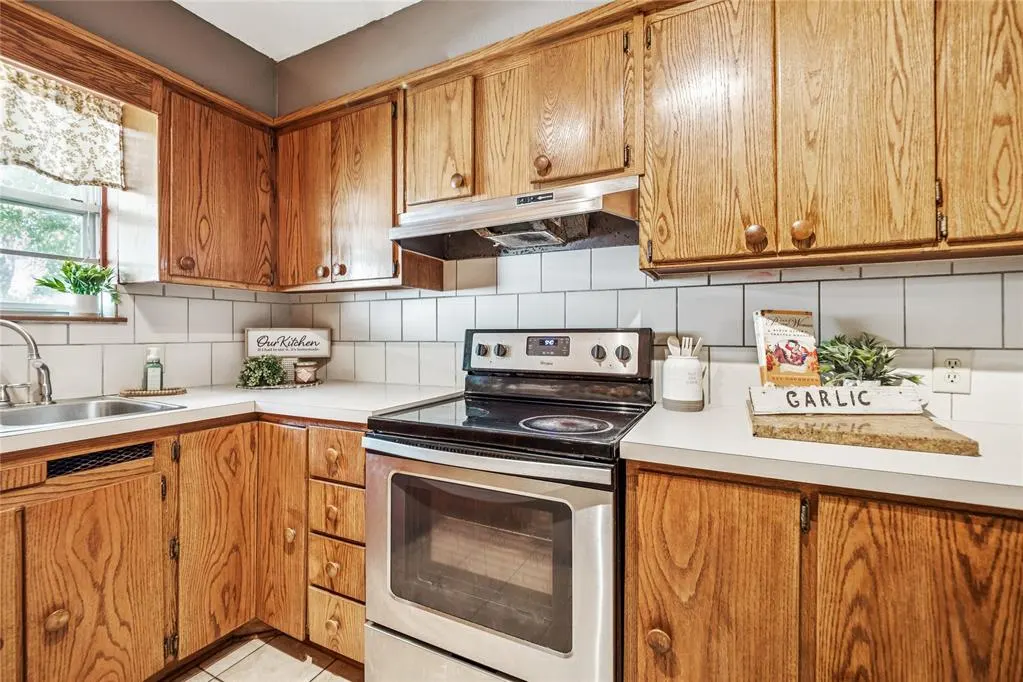 Photo 11 — 719 NW Belle Drive, Minco, OK 73059