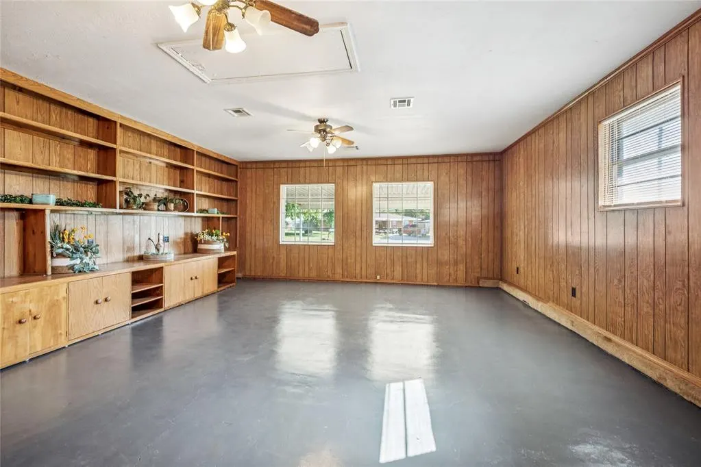 Photo 13 — 719 NW Belle Drive, Minco, OK 73059