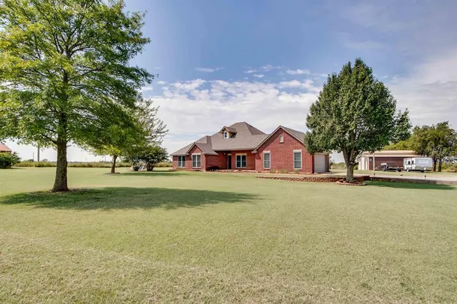 Photo 2 — 8955 Falcon Drive, Piedmont, OK 73078
