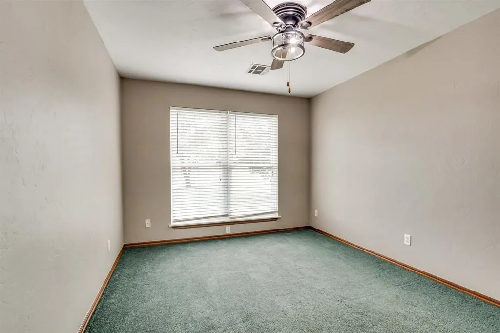 Photo 11 — 8955 Falcon Drive, Piedmont, OK 73078
