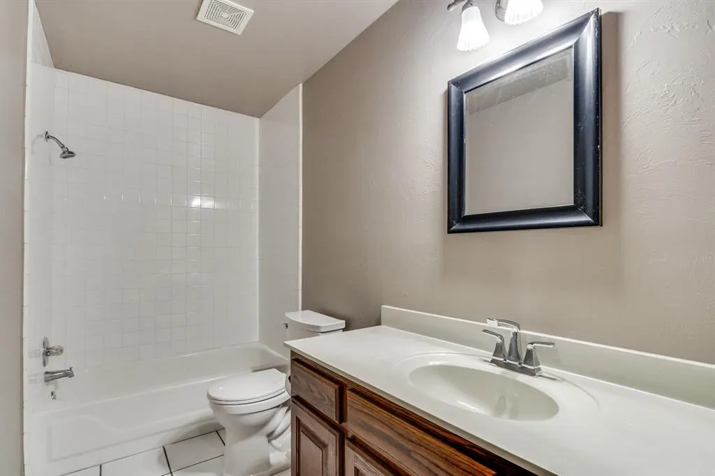 Photo 13 — 8955 Falcon Drive, Piedmont, OK 73078