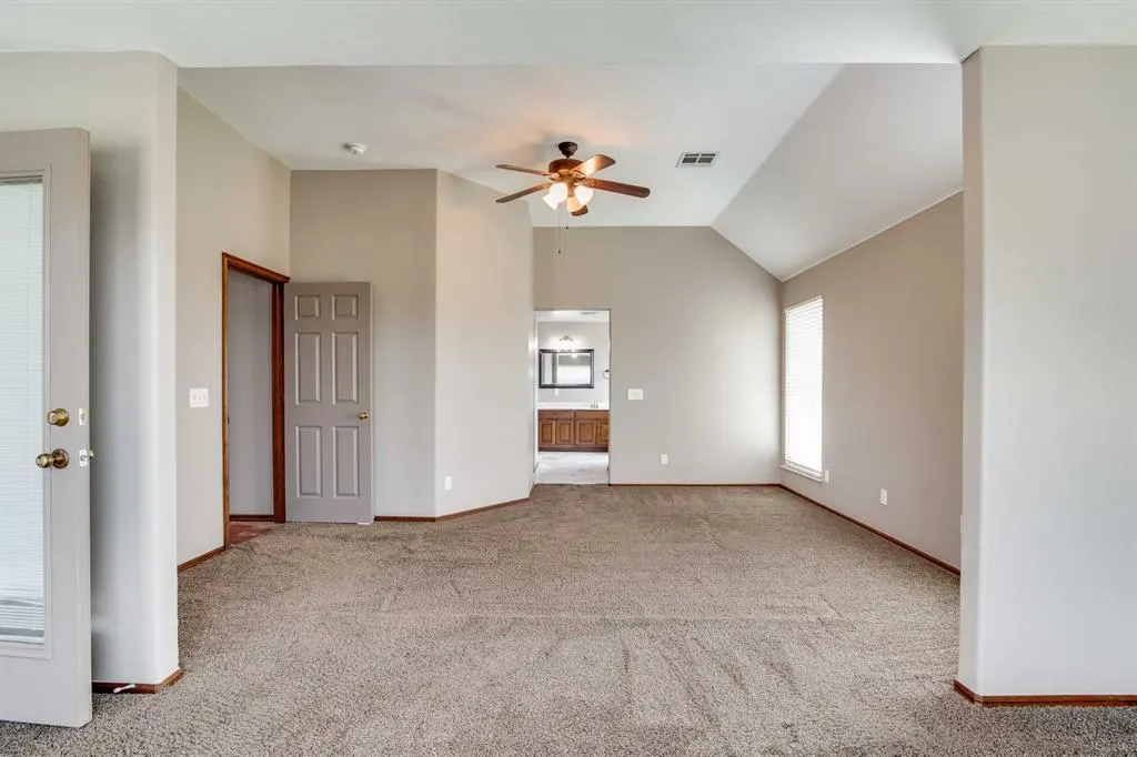 Photo 16 — 8955 Falcon Drive, Piedmont, OK 73078