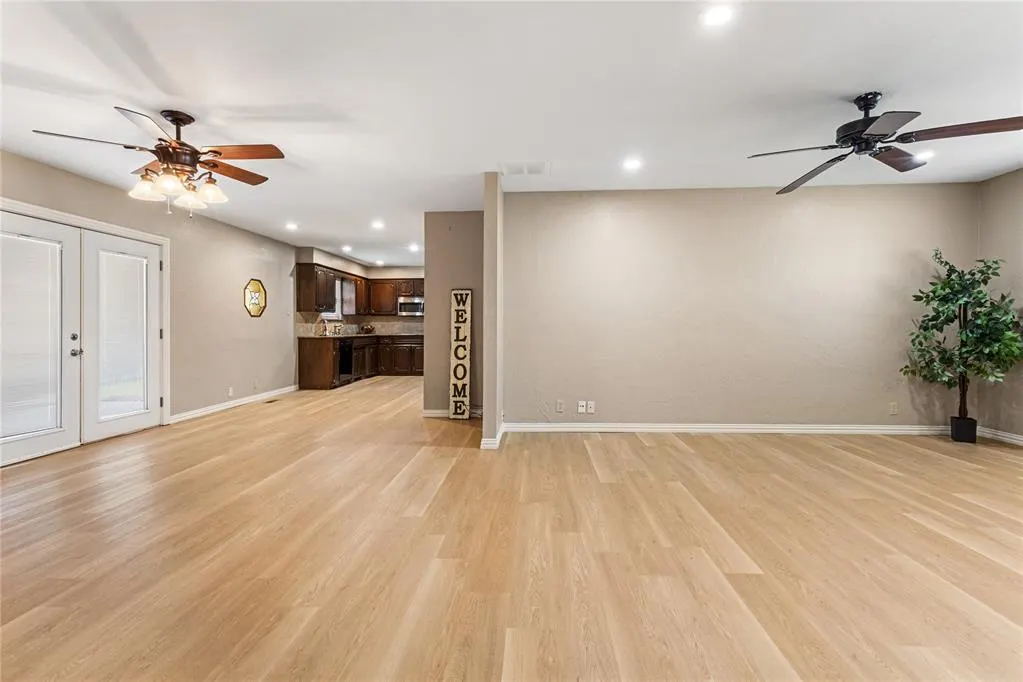 Photo 6 — 171 Circle Drive, Weatherford, OK 73096