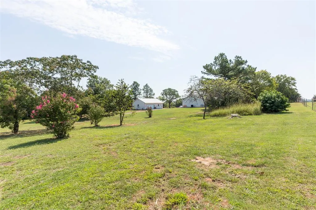 Photo 3 — 2111 Green Turf Circle, Norman, OK 73026
