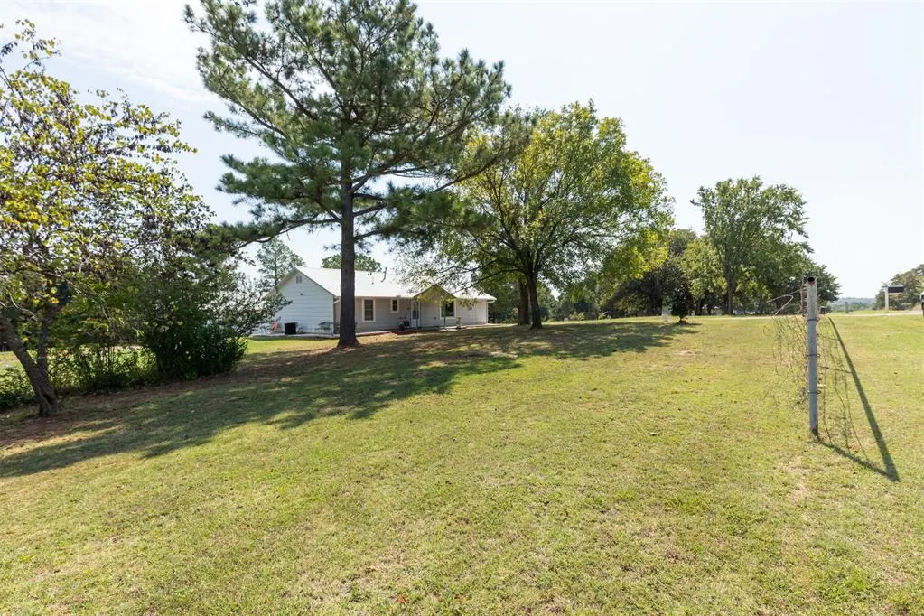 Photo 4 — 2111 Green Turf Circle, Norman, OK 73026