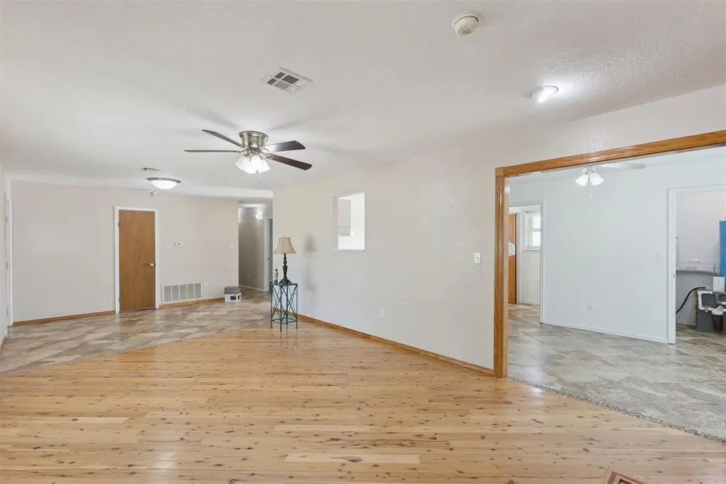 Photo 9 — 2111 Green Turf Circle, Norman, OK 73026