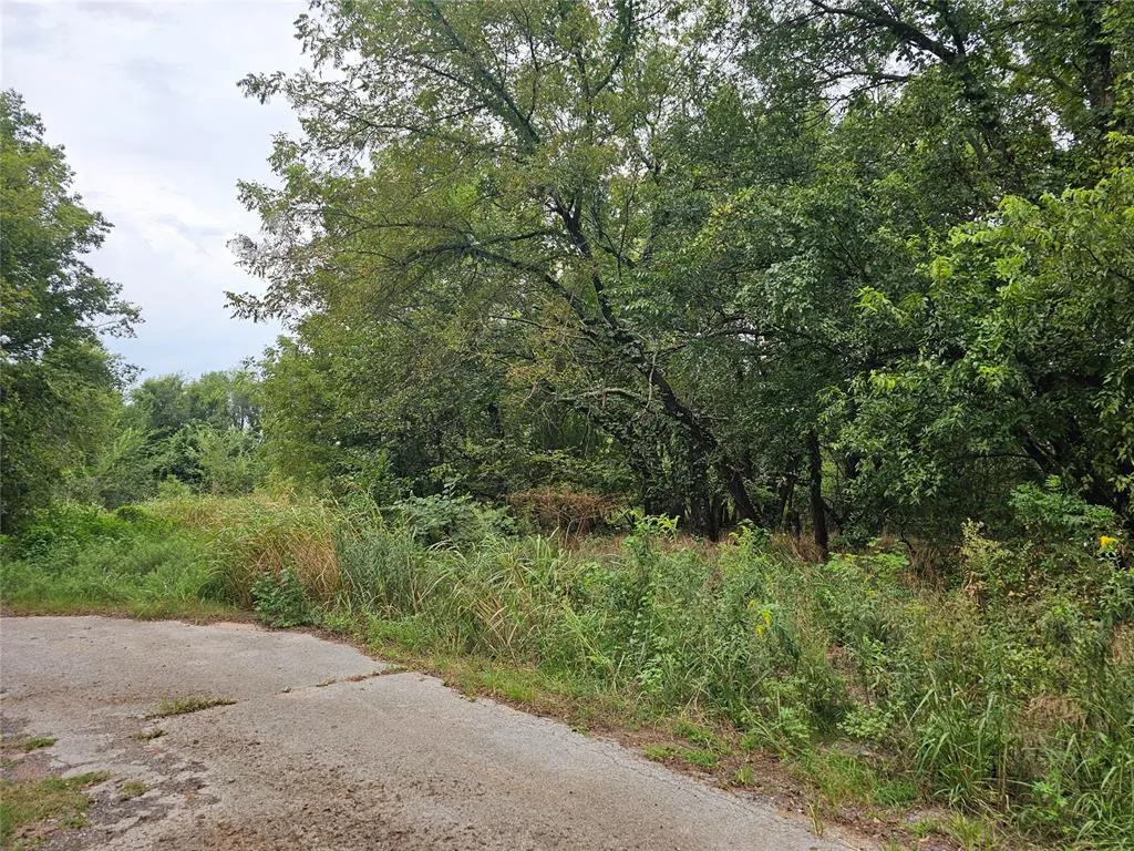 Front exterior — 300 W Huron Street, Purcell, OK 73080