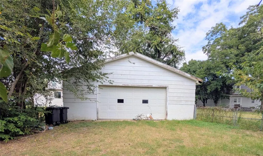 Photo 34 — 521 W Collge Avenue, Blackwell, OK 74631