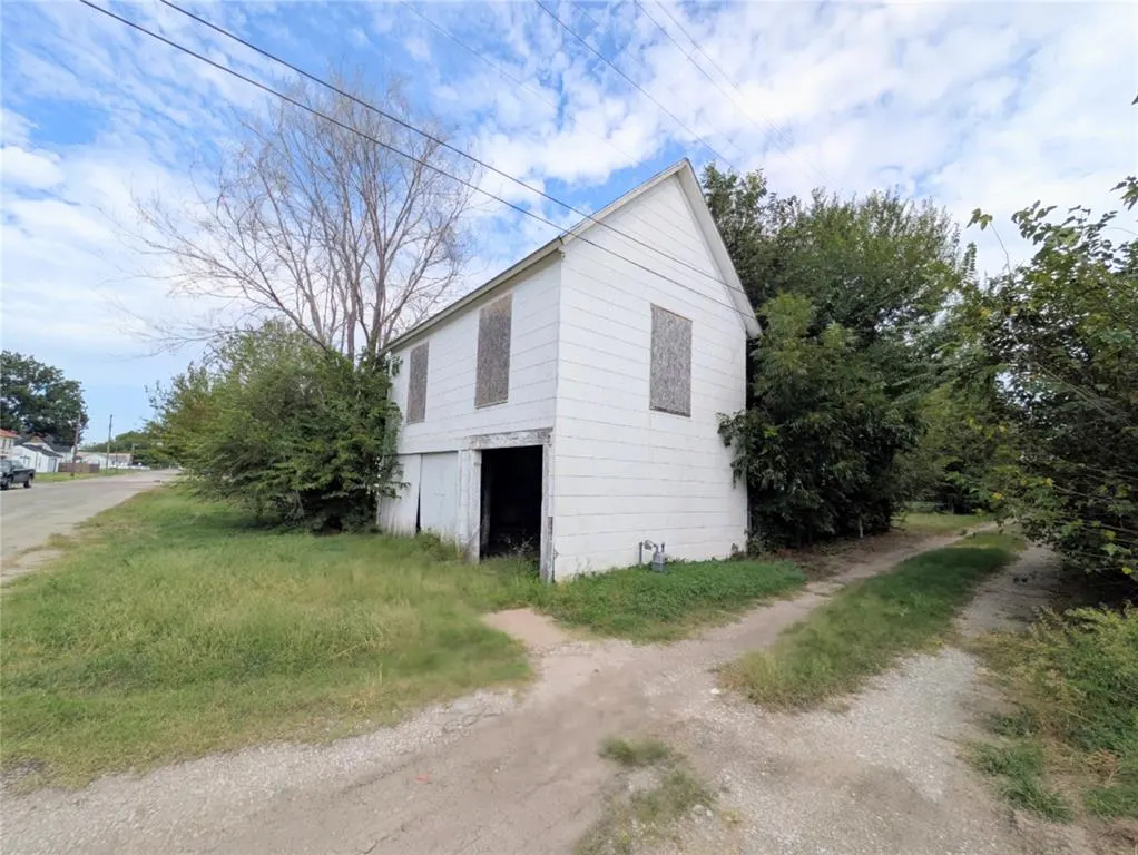 Photo 36 — 521 W Collge Avenue, Blackwell, OK 74631
