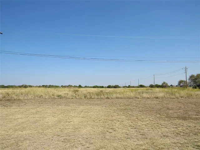Photo 3 — 2115 E Broadway Street, Altus, OK 73521