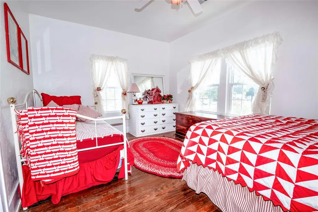 Photo 22 — 406 W 9th Street, Stroud, OK 74079