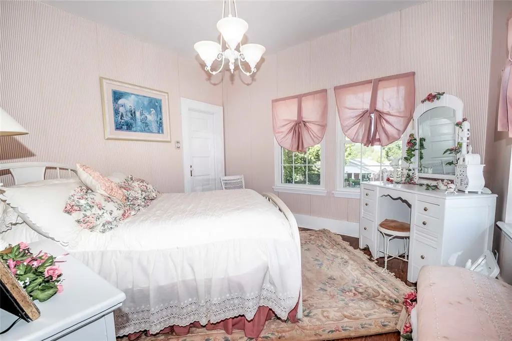 Photo 26 — 406 W 9th Street, Stroud, OK 74079