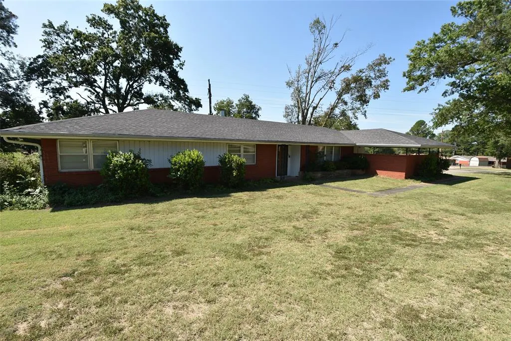 Photo 4 — 611 Morningside Drive, Seminole, OK 74868