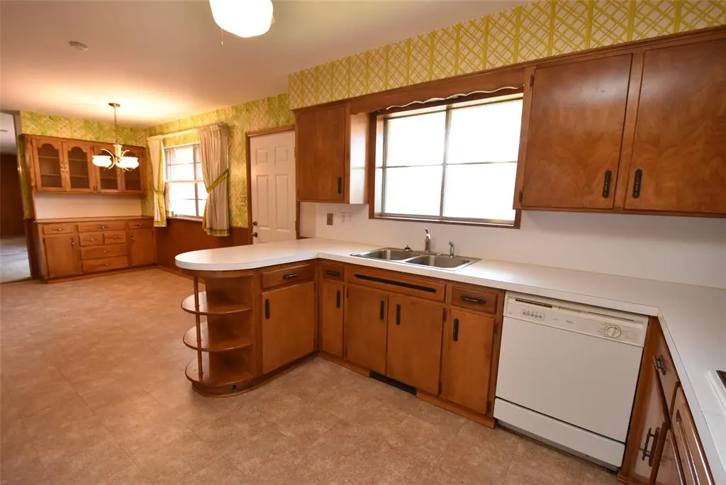 Photo 27 — 611 Morningside Drive, Seminole, OK 74868