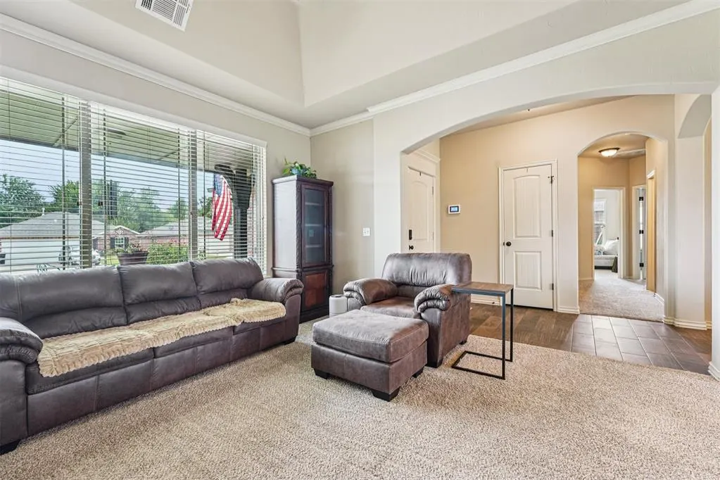 Photo 5 — 20619 Autumn Trail, Harrah, OK 73045
