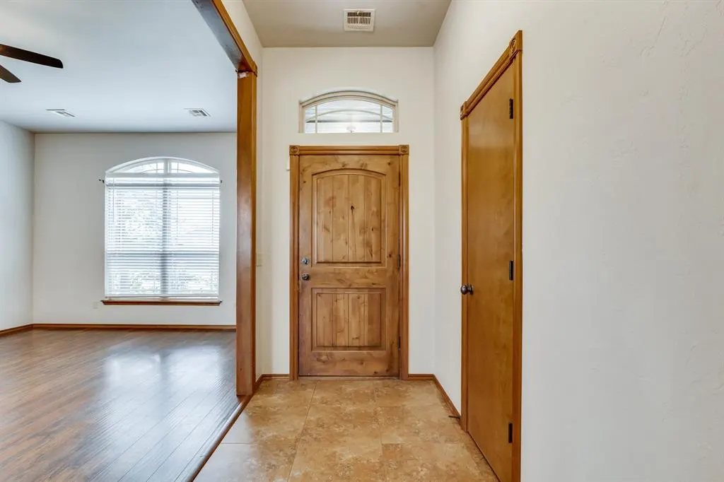 Photo 3 — 1046 Phils Way, Piedmont, OK 73078