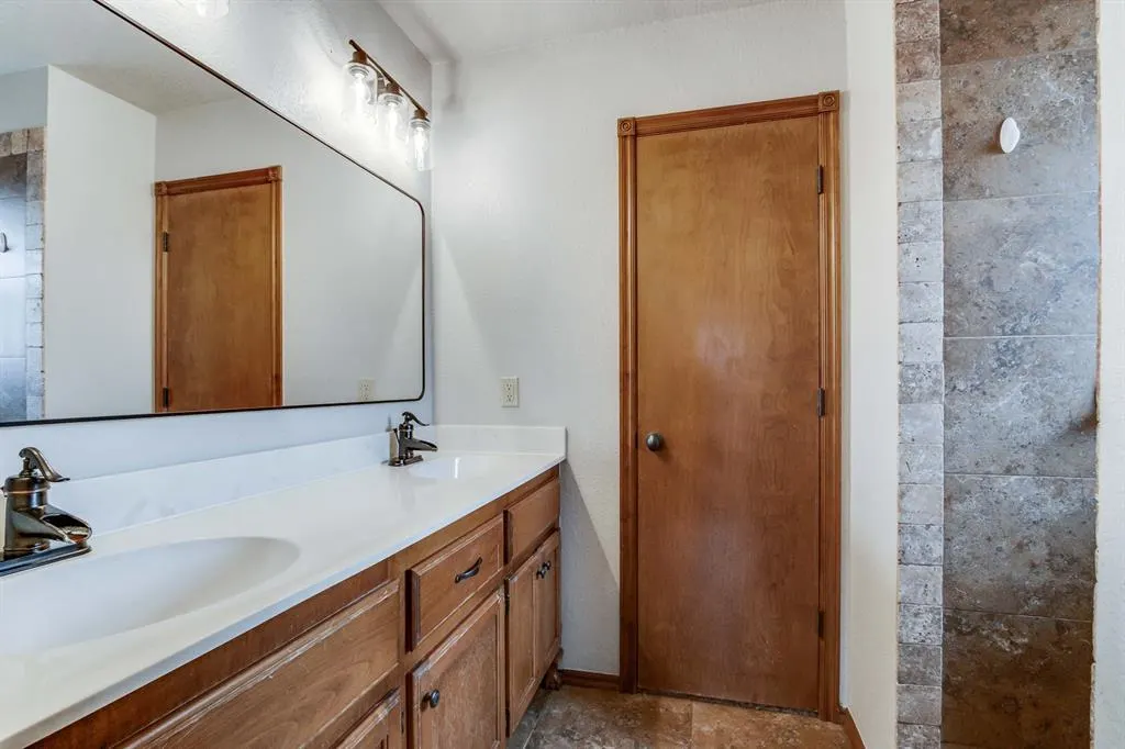 Photo 18 — 1046 Phils Way, Piedmont, OK 73078