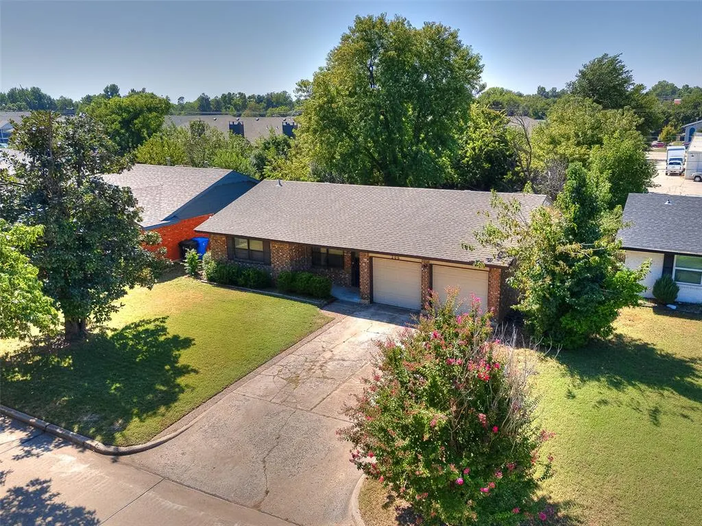 Photo 7 — 206 Collier Drive, Norman, OK 73069