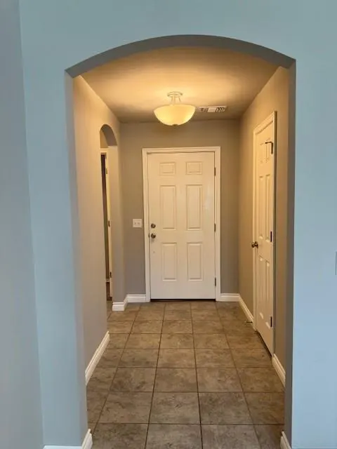 Photo 3 — 722 Blue Fish Road, Norman, OK 73069