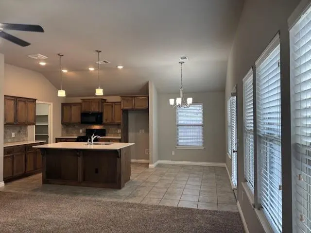 Photo 6 — 722 Blue Fish Road, Norman, OK 73069