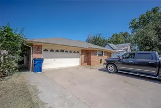 Sold home at 404 W Creek Street