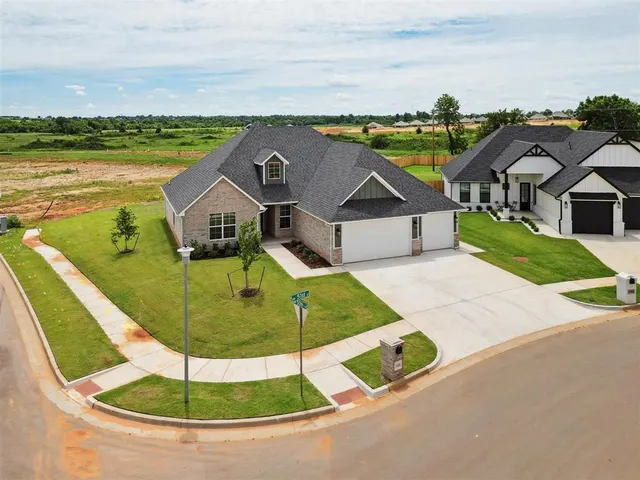 Front exterior — 10400 SW 51st Street, Mustang, OK 73064