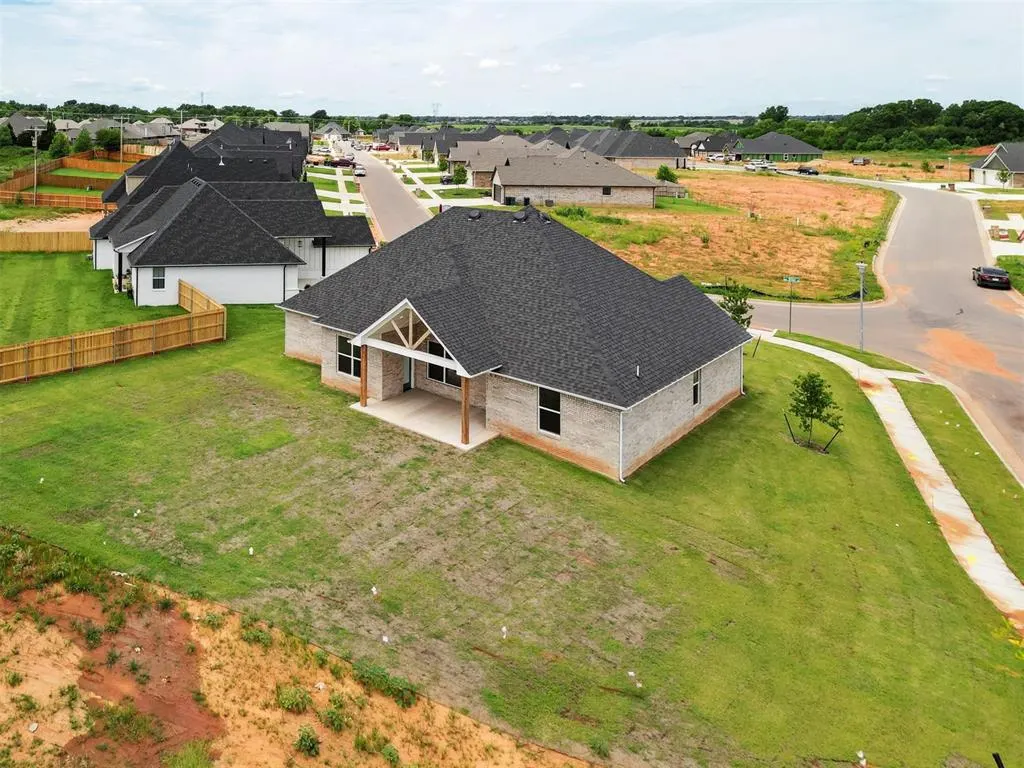 Photo 35 — 10400 SW 51st Street, Mustang, OK 73064