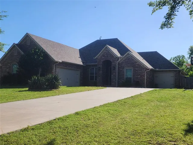 Photo 5 — 928 County Street 2932, Tuttle, OK 73089