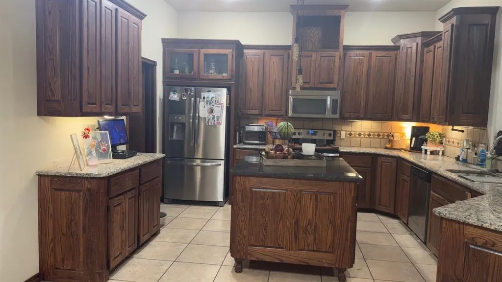 Photo 24 — 928 County Street 2932, Tuttle, OK 73089