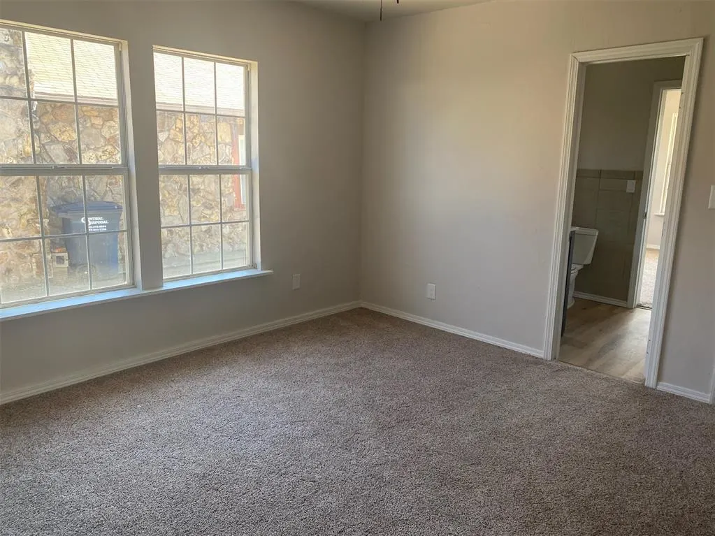 Photo 11 — 1328 E 10th Street, Shawnee, OK 74801