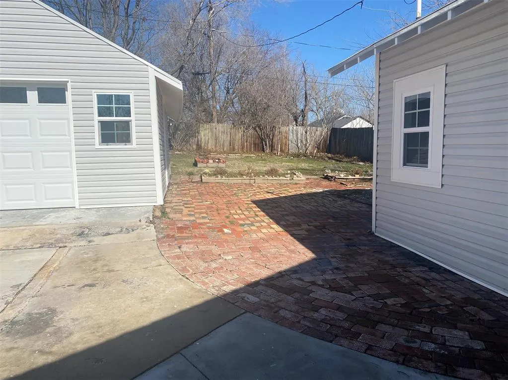 Photo 24 — 1328 E 10th Street, Shawnee, OK 74801