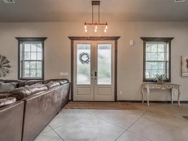 Photo 4 — 1721 County Road 1230, Tuttle, OK 73089